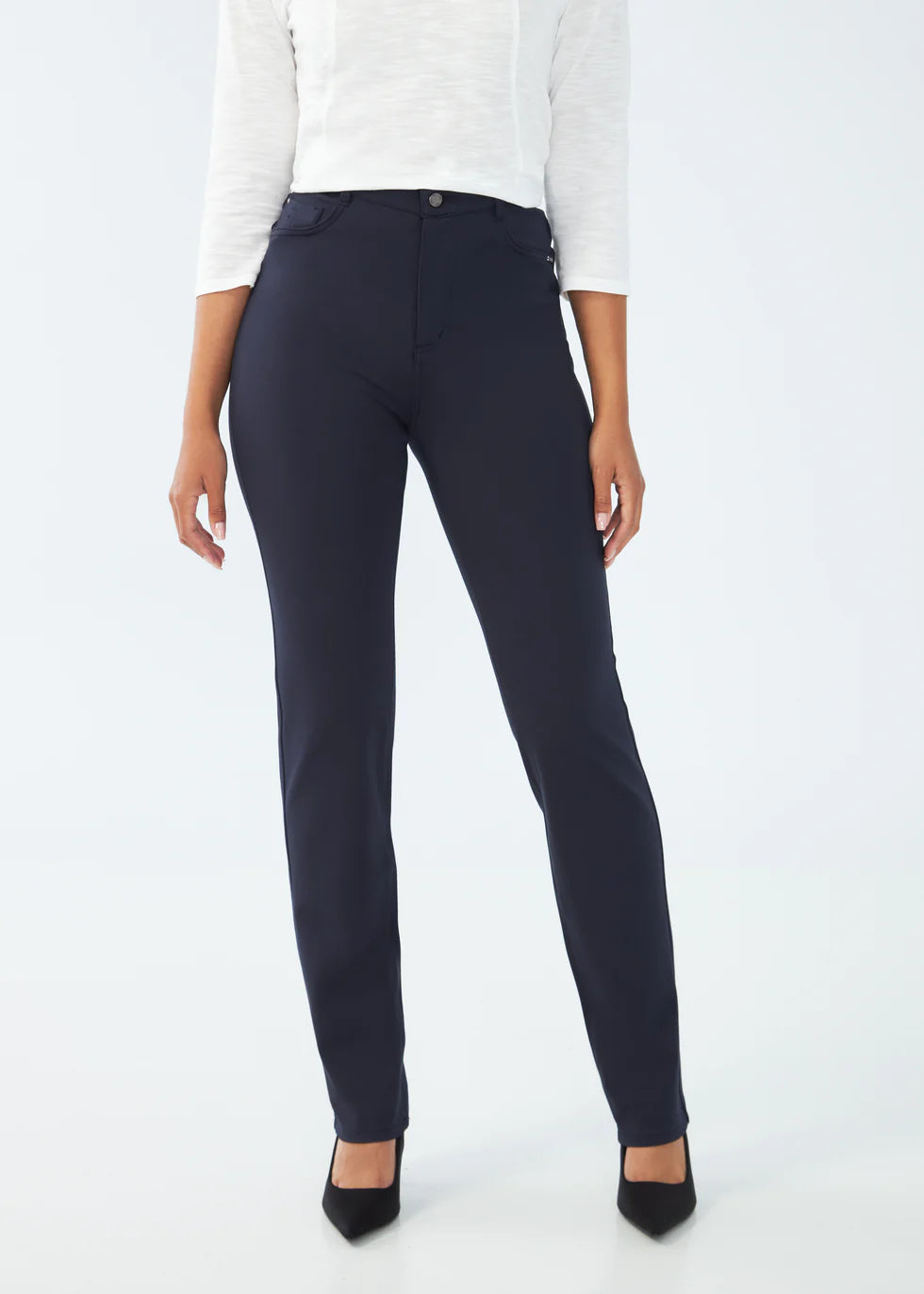 FDJ Petite Suzanne Straight Leg Pant