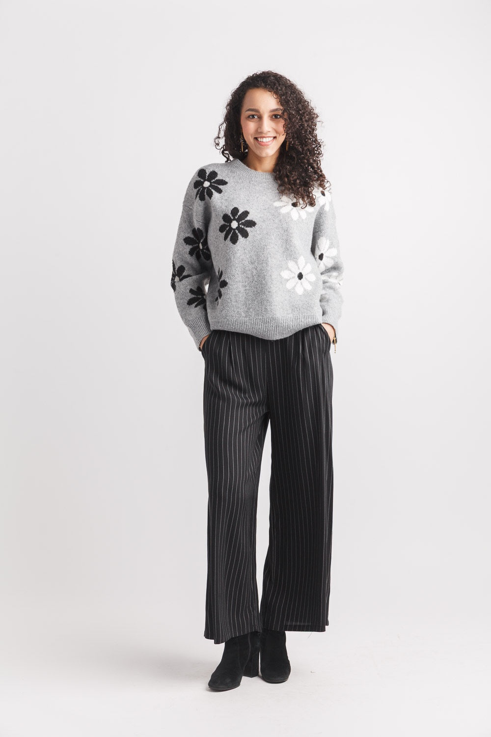 Papillon Daisy Knit Sweater ST-19218