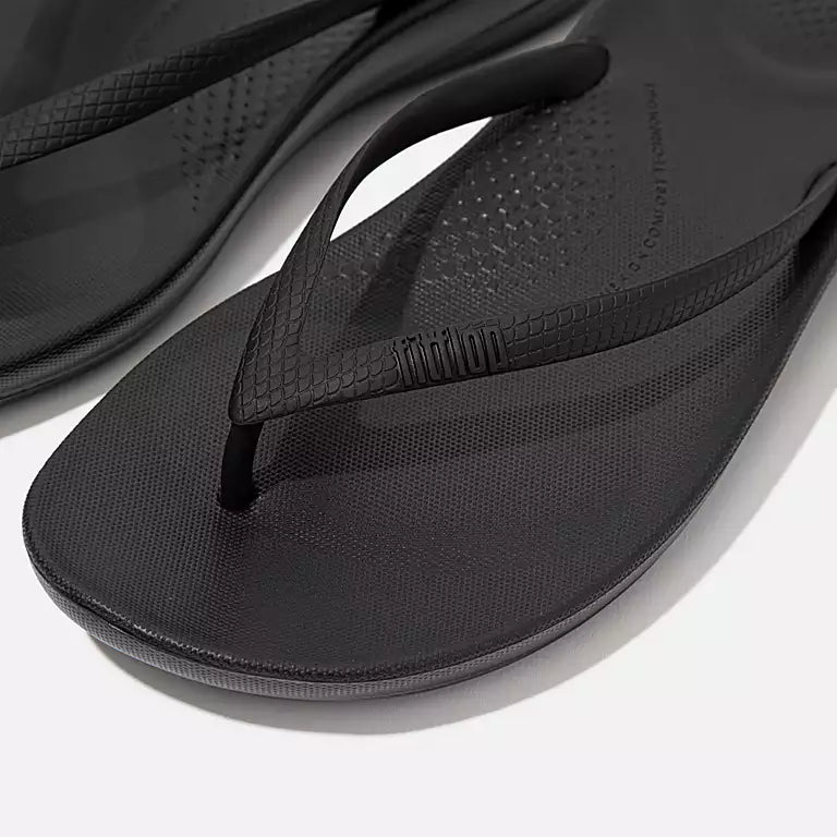 IQUSHION ergonomic flip-flops